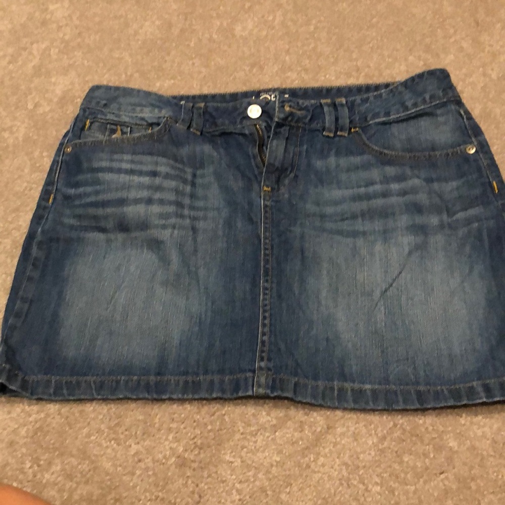 Loft denim skirt- size 6.